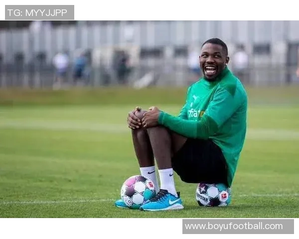 图拉姆分享对两个儿子的期望与成长之路强调脚踏实地的重要性