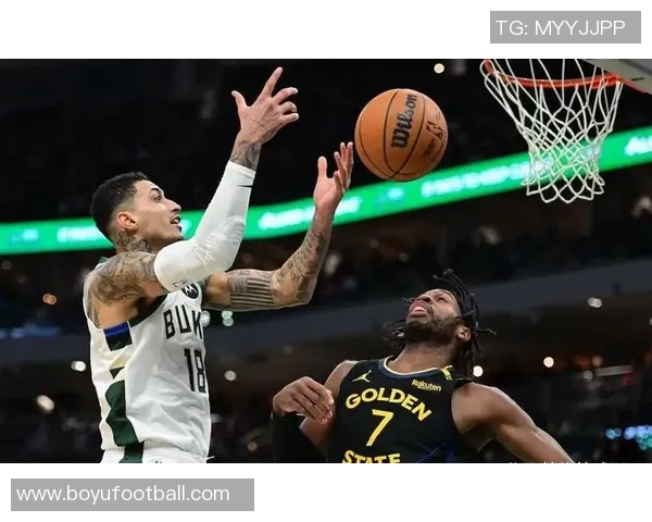 米德尔顿感慨球迷支持穿着他雄鹿22号球衣的深厚情感 米德尔顿感慨球迷支持穿着他雄鹿22号球衣的深厚情感